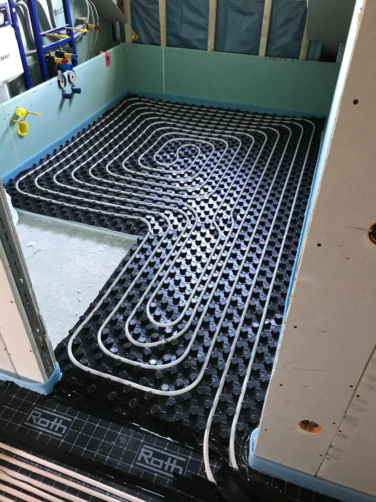 Rozvody topení foto